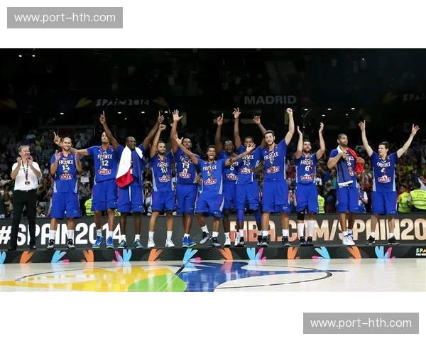 伦敦的星光璀璨：美国队与立陶宛队的篮球史诗，一场穿越时空的对话